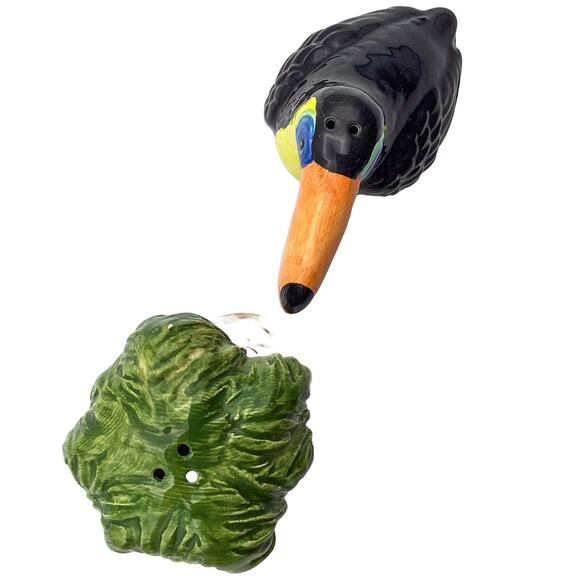 Vintage Cardinal Inc. Salt & Pepper Shakers: Hand-Painted Toucan & Tree Set - Picture 3 of 6